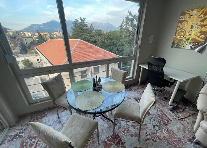 Pine-Tree Spacious 2 Bdr Apartment Near Tanners\' Bridge With Hot Tub